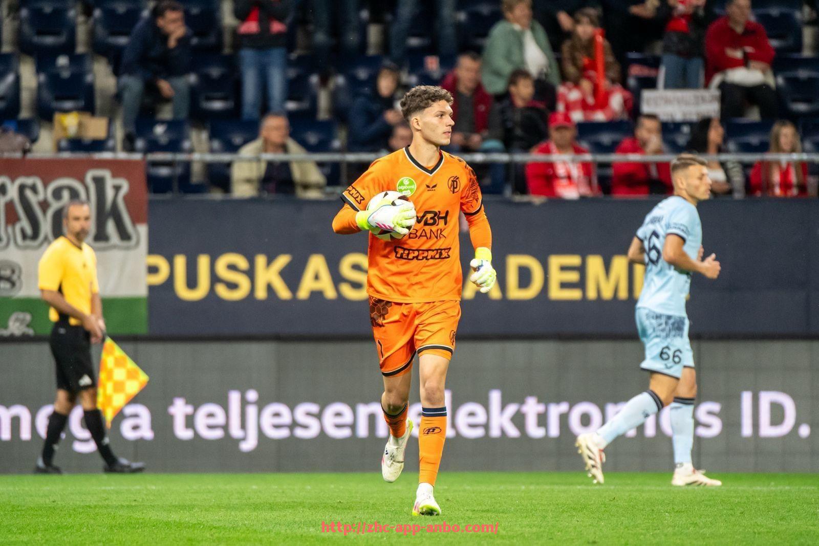 安博体育app下载-法甲里昂欧战资格争夺的竞争情况分析