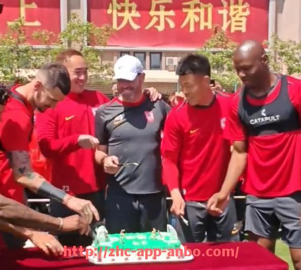 安博体育app下载-世俱杯比赛临场指挥分析,教练如何影响比赛进程